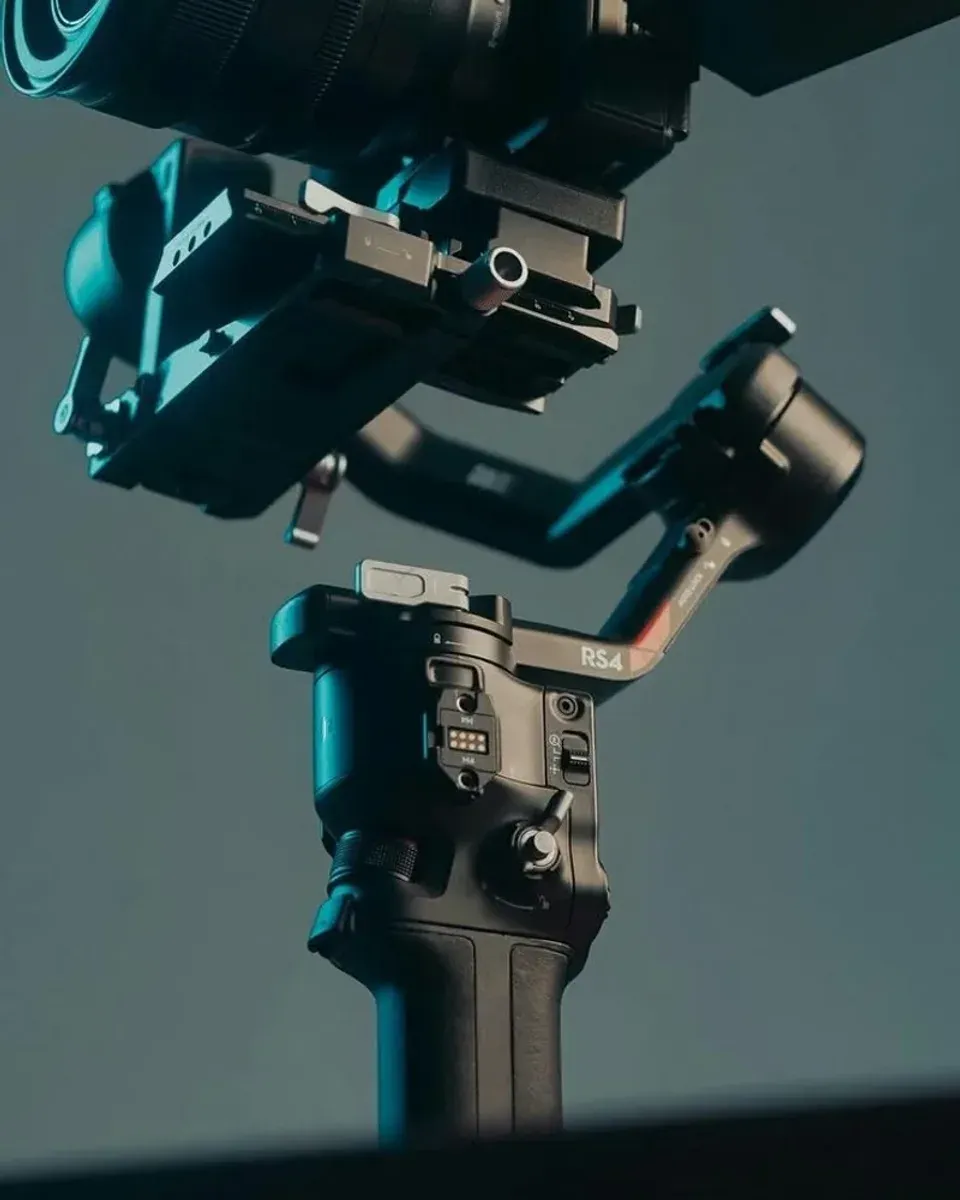 Close-up of DJI RS 4 axis locks and balancing mechanism